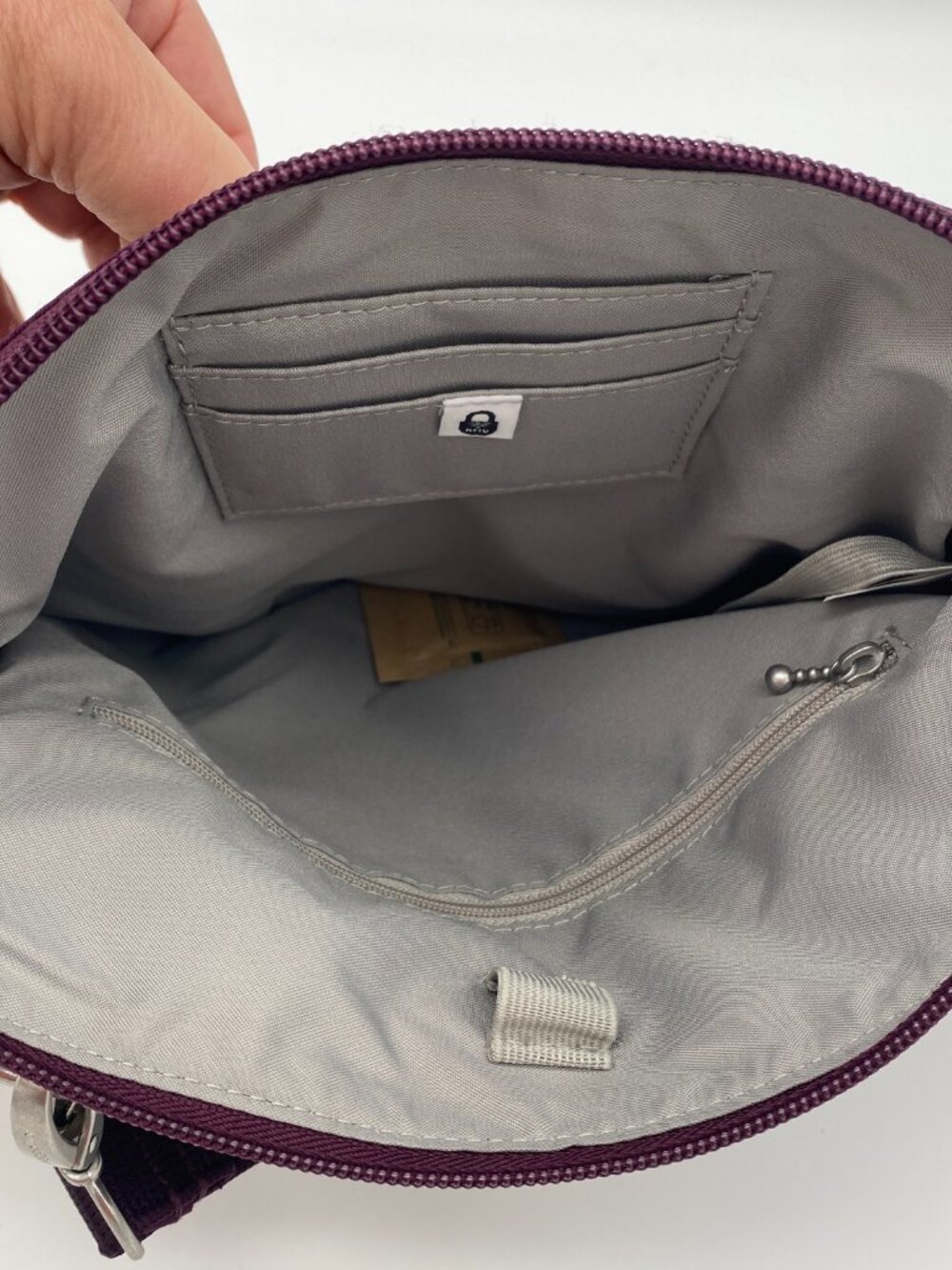Baggallini Purple Nylon Crossbody Bag Travel Purse Multi Pouch NWOT New No Tags - Picture 7 of 10